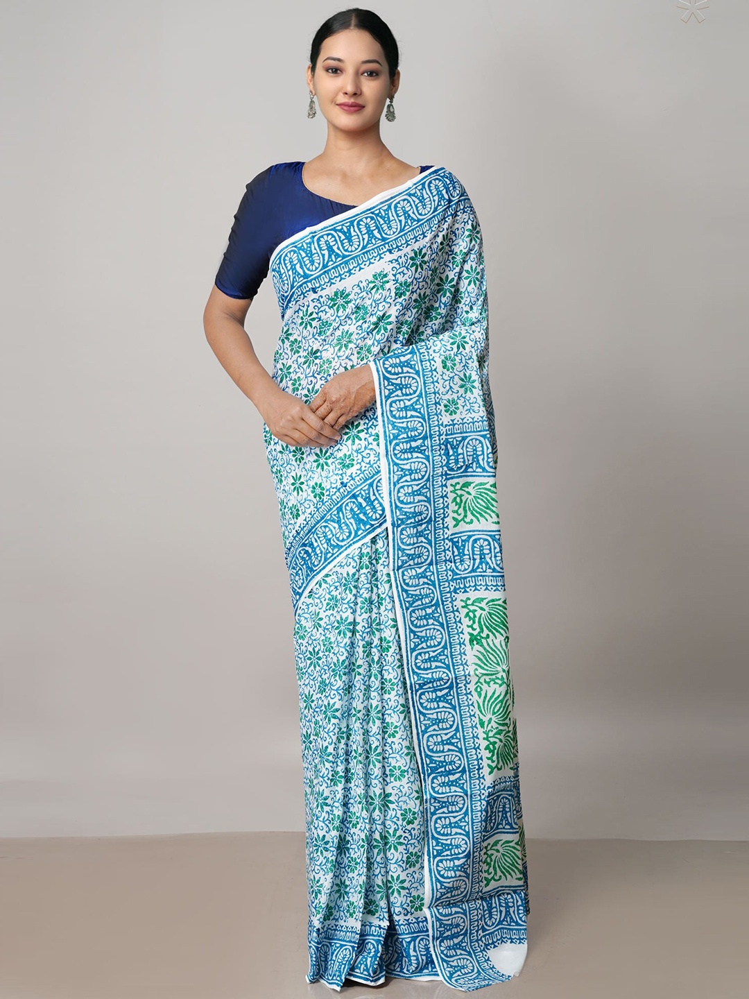 

Unnati Silks Floral Printed Pure Cotton Block Print Saree, White