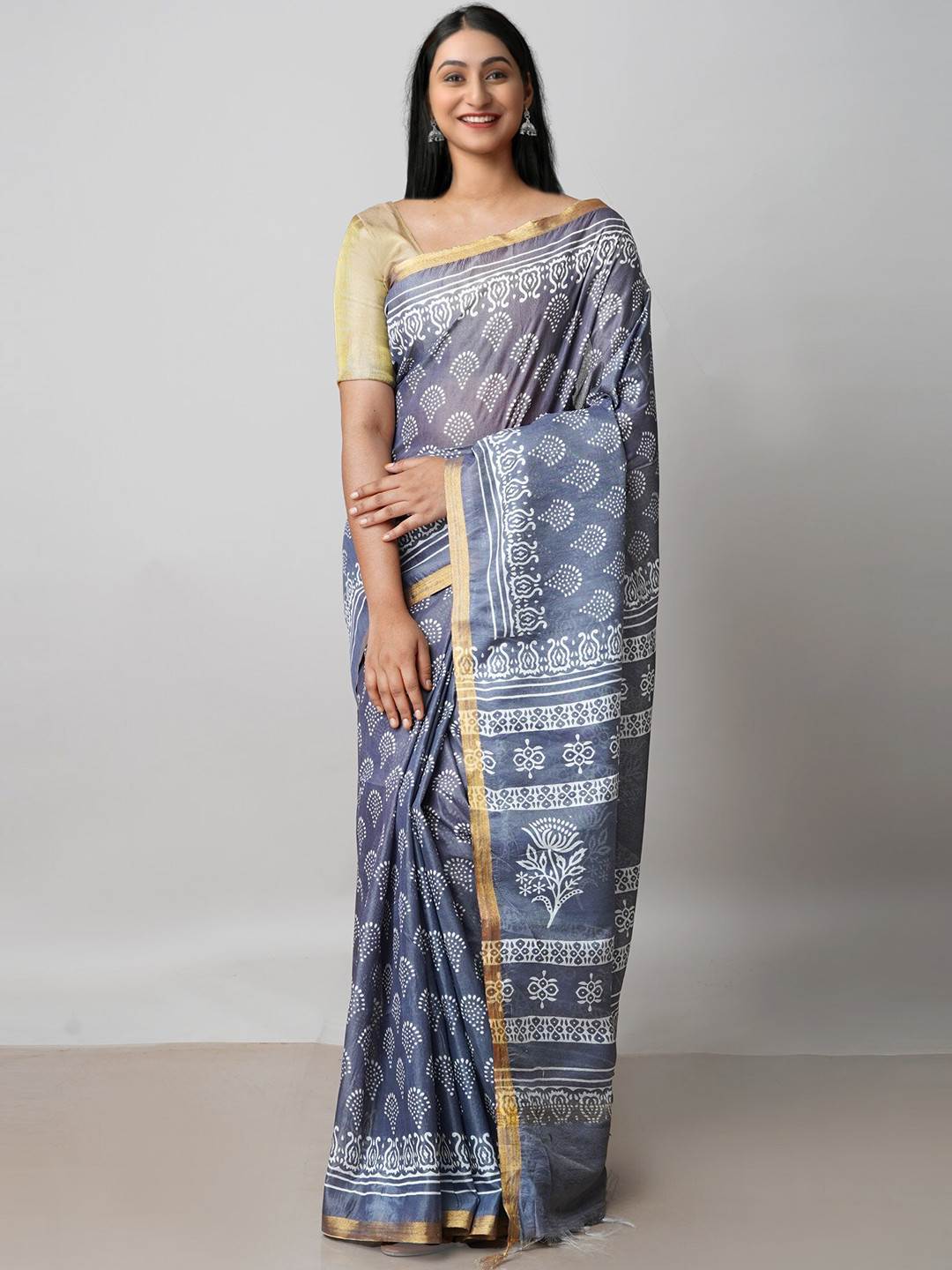 

Unnati Silks Batik Printed Zari Chanderi Saree, Grey