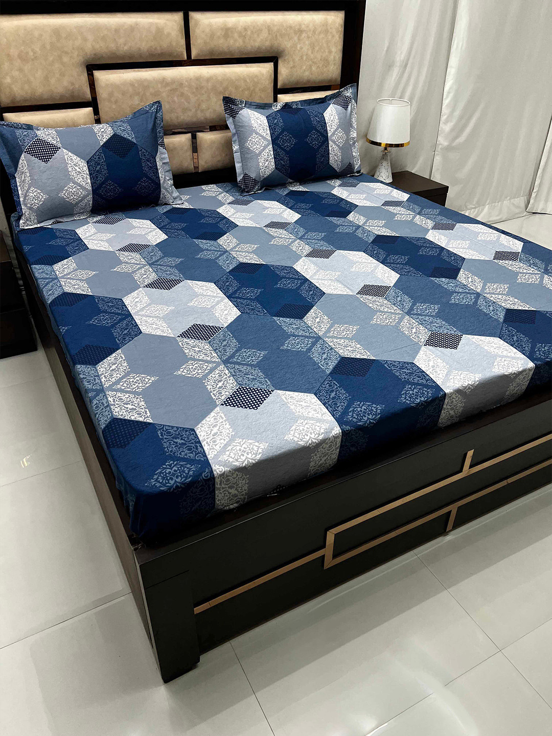 

Pure Decor Velar Sib Blue Ethnic Motifs Pure Cotton 400 TC King Bedsheet & 2 Pillow Covers