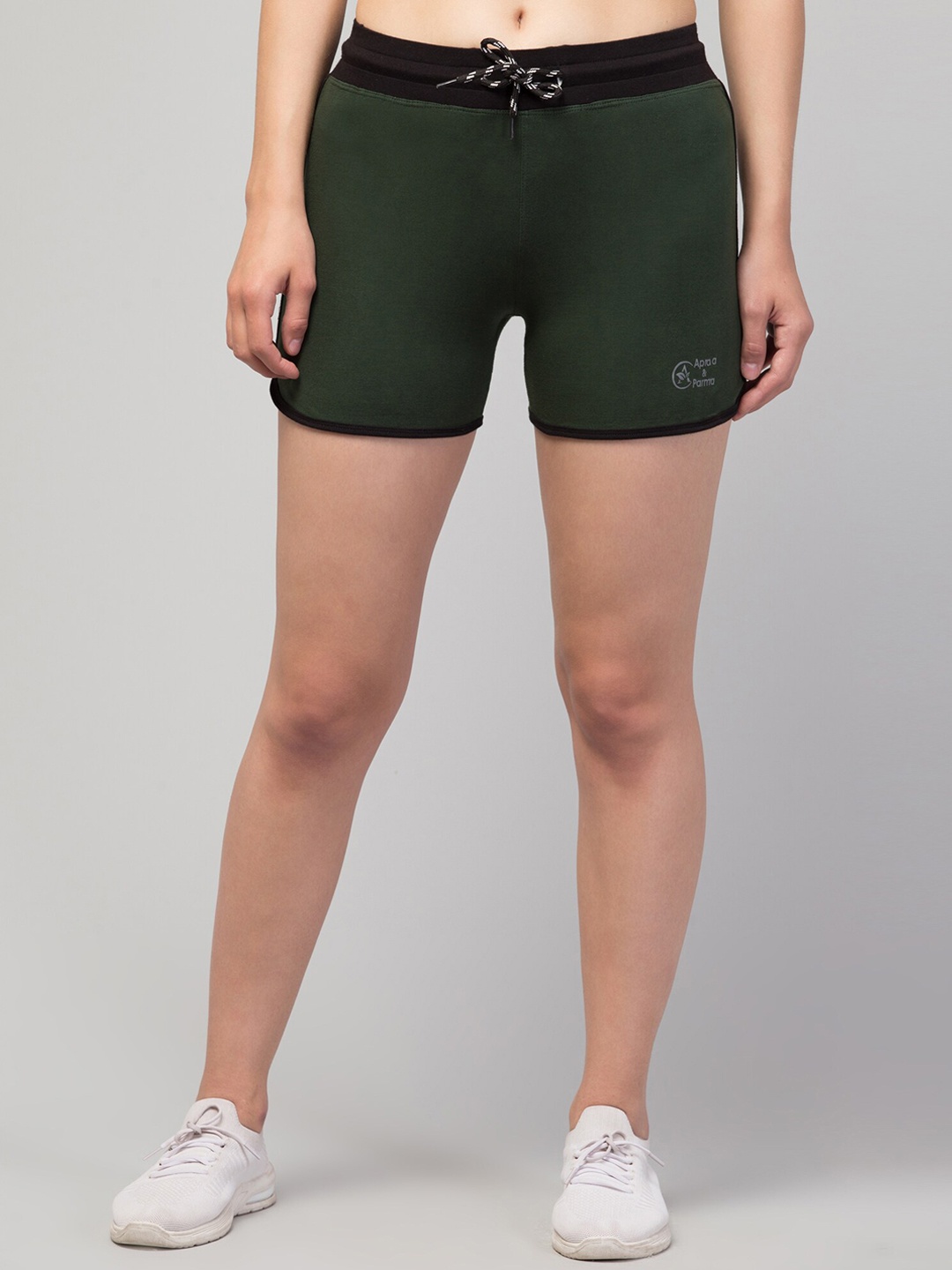 

Apraa & Parma Women Mid-Rise Rapid Dry Sports Hot Pants, Green