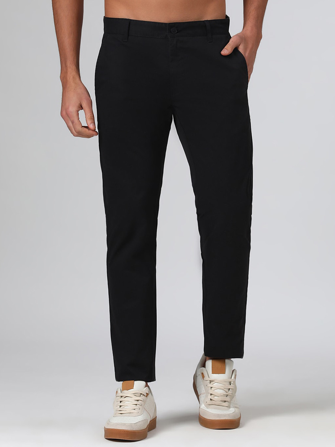 

SUBTRACT Men Slim Fit Mid-Rise Chinos Trousers, Black
