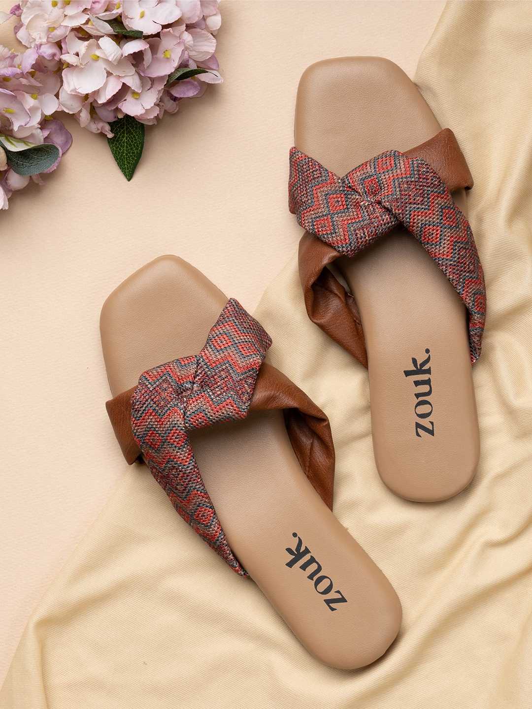 

ZOUK Printed Open Toe Flats, Brown