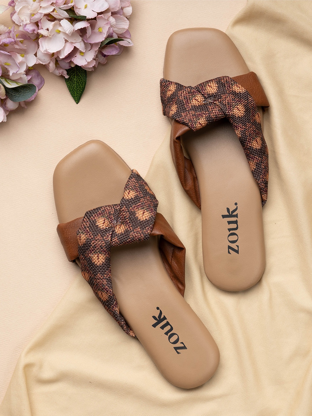 

ZOUK Printed Open Toe Flats, Brown
