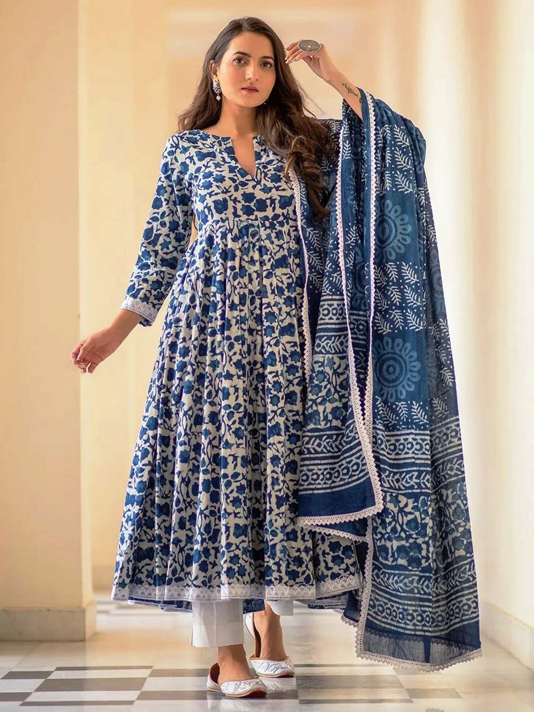 

SkyaSia Floral Printed Regular Viscose Rayon Kurta Set With Dupatta, Blue