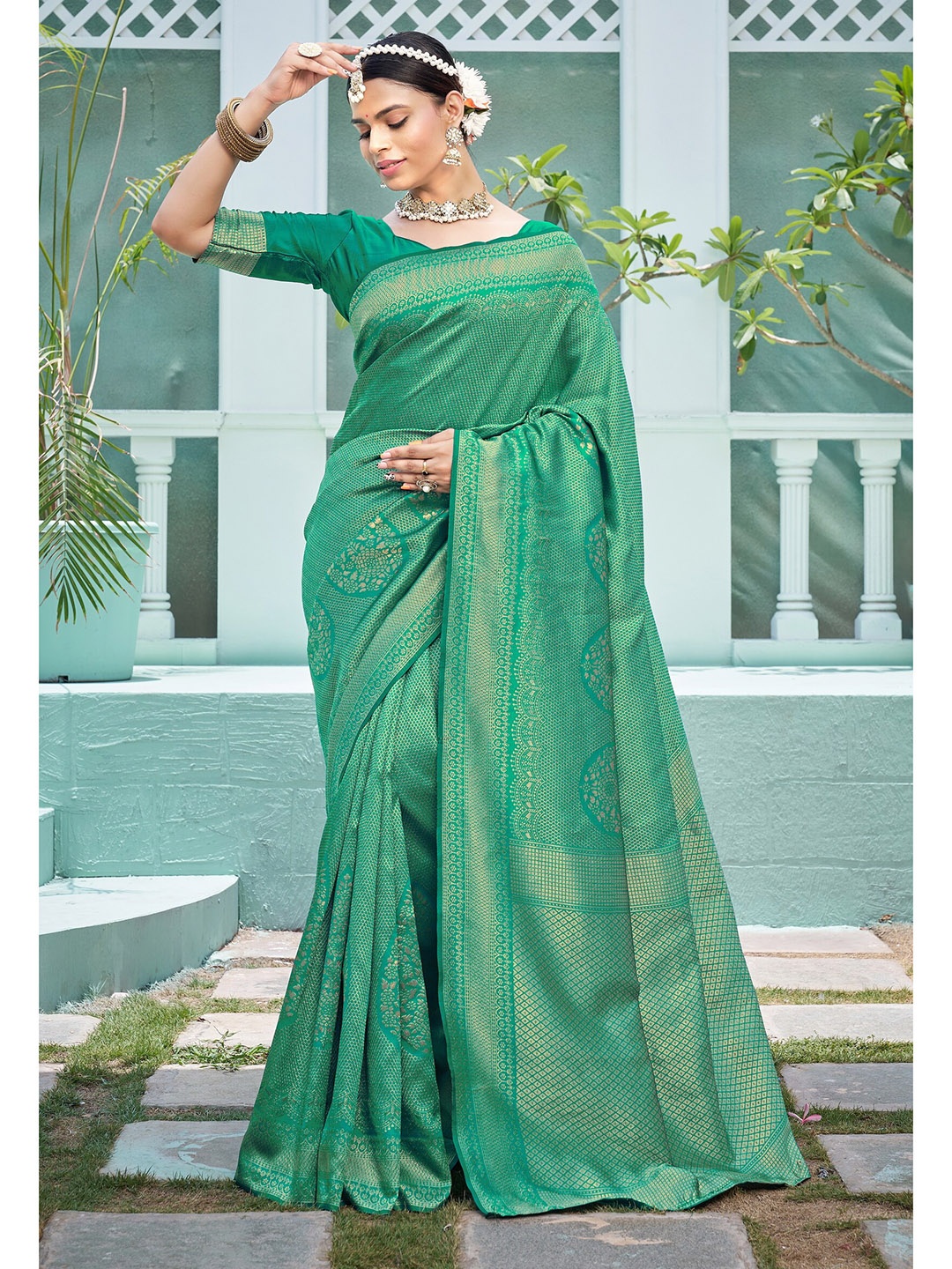 

SARIYA Woven Design Zari Detailed Banarasi Saree, Sea green