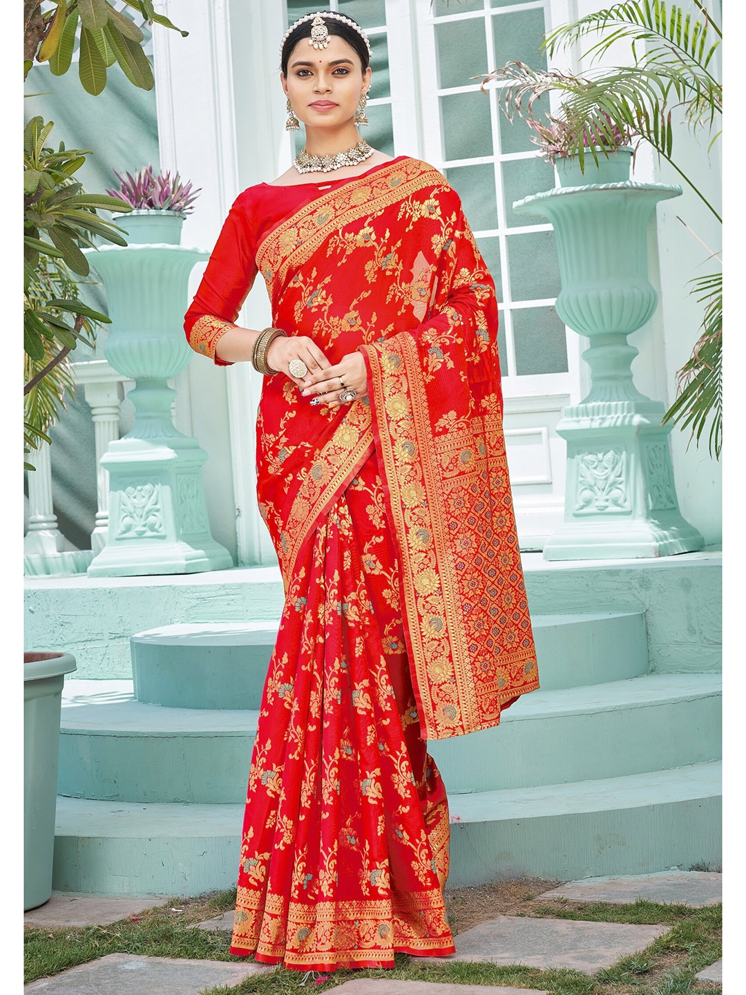 

SARIYA Ethnic Motifs Woven Design Zari Detailed Banarasi Saree, Red