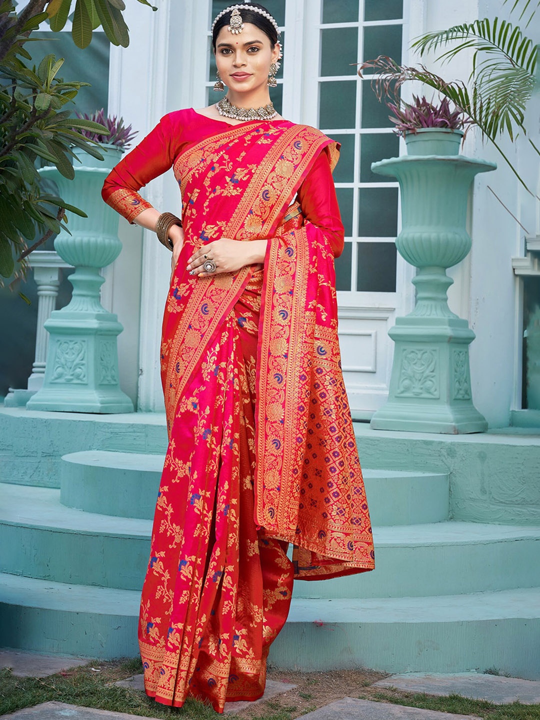 

SARIYA Floral Woven Design Zari Banarasi Saree, Pink