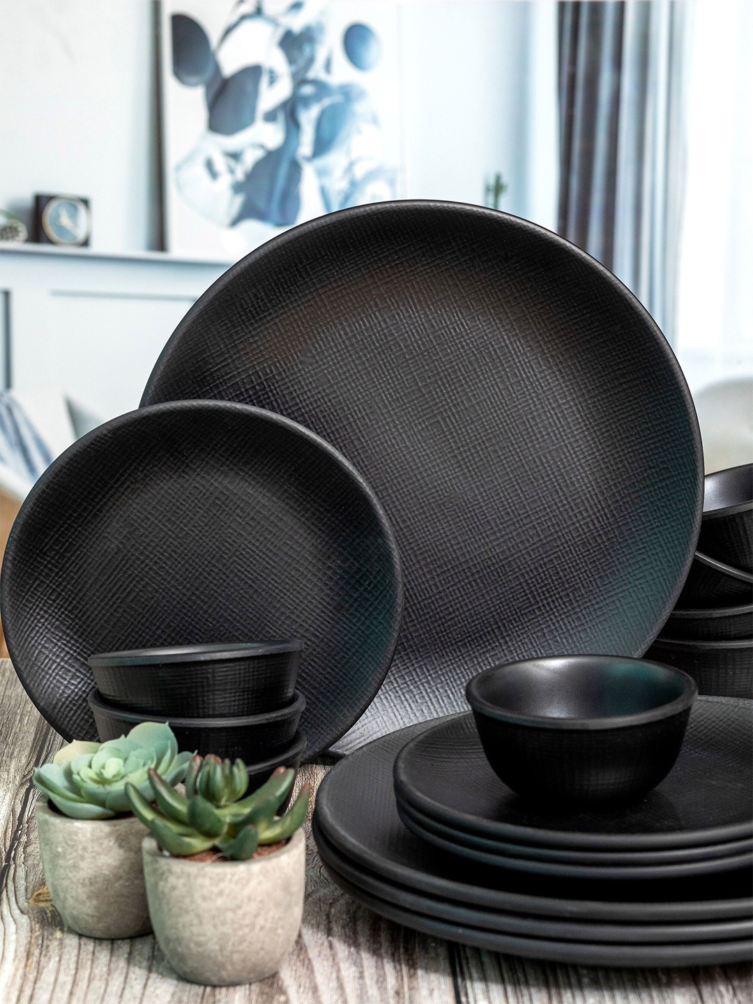 

Servewell Black 16-Pieces Textured Melamine Matte Dinner Set