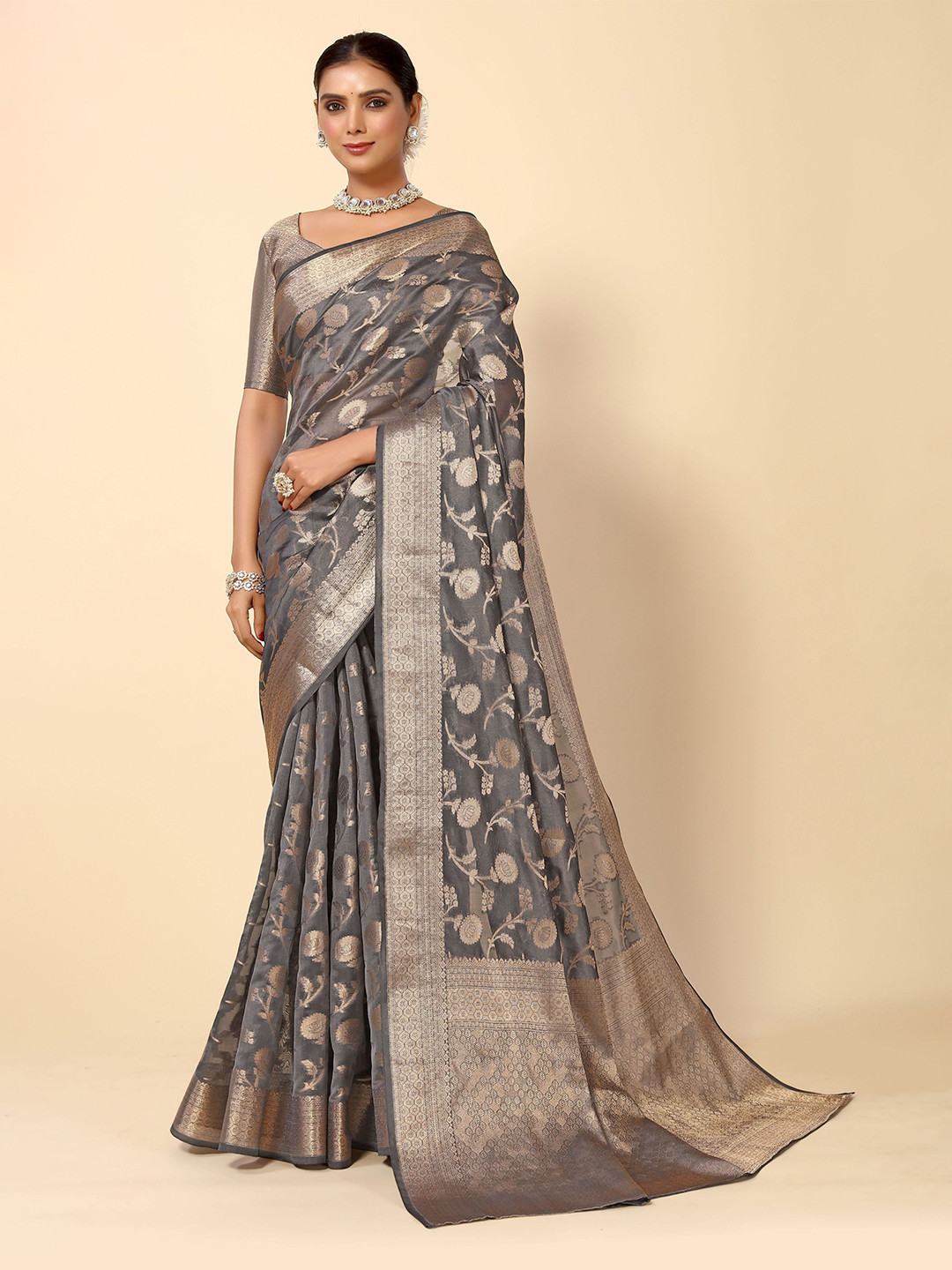 

HERE&NOW Grey & Gold-Toned Woven Design Silk Cotton Kanjeevaram Saree