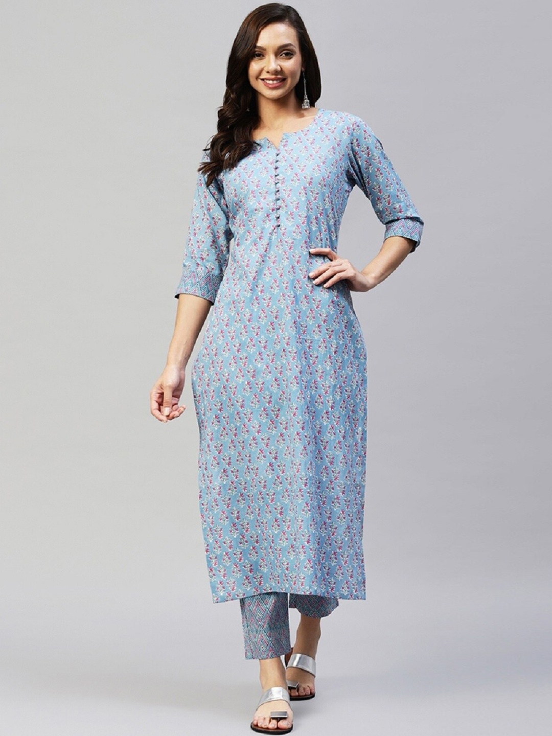 

Bollyclues Women Blue Floral Printed Regular Pure Cotton Kurta with Trousers