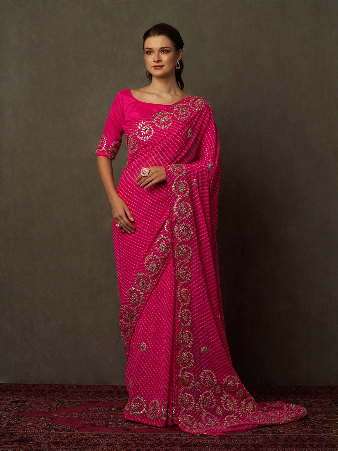 

Saree mall Pink & White Floral Embroidered Saree