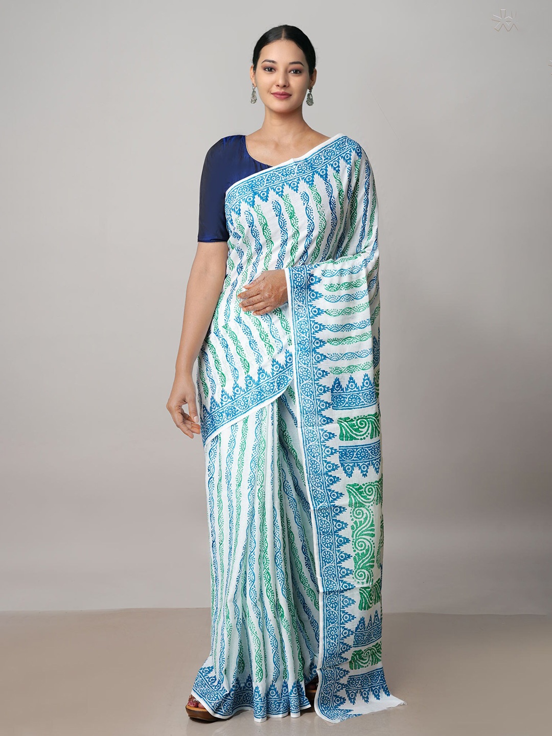 

Unnati Silks Ethnic Motifs Printed Pure Cotton Handloom Block Print Saree, White