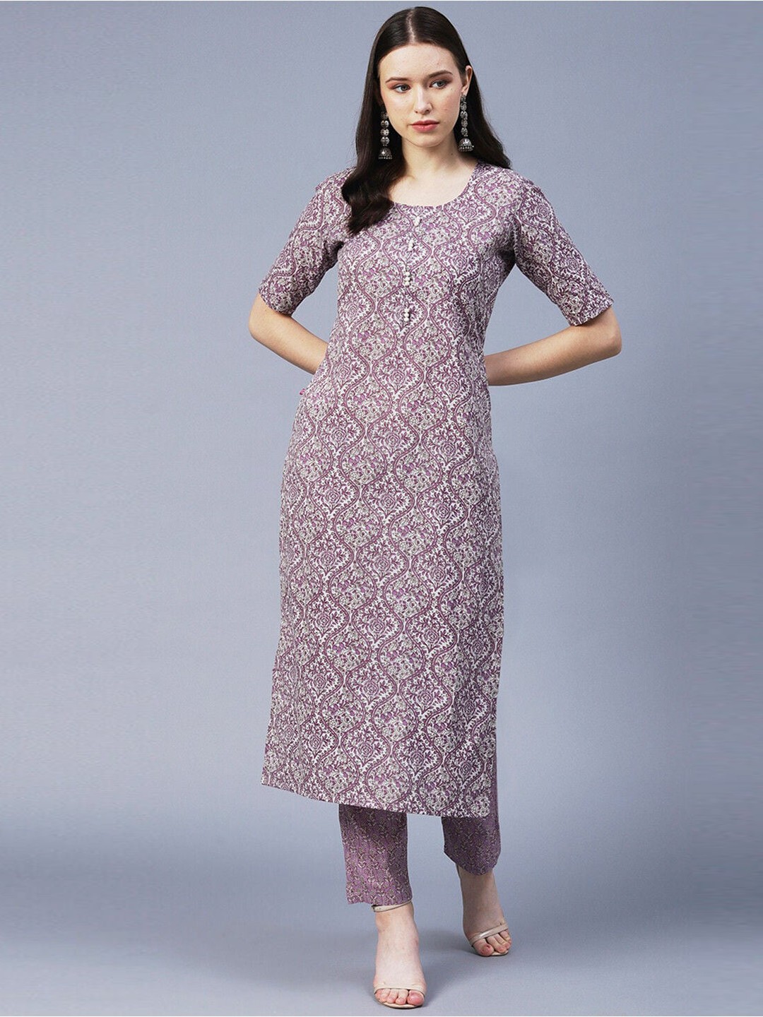 

Bollyclues Floral Printed Pure Cotton Kurta with Trousers, Purple