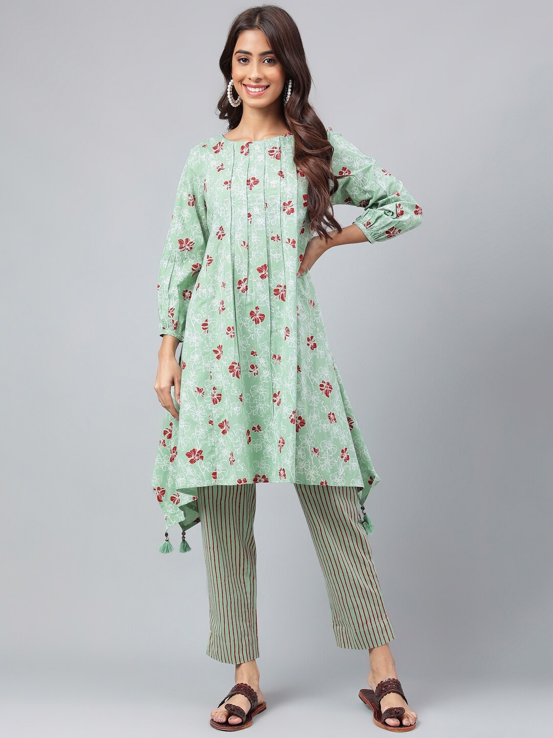 

Janasya Floral Printed A-line Pure Cotton Kurta with Trousers, Green
