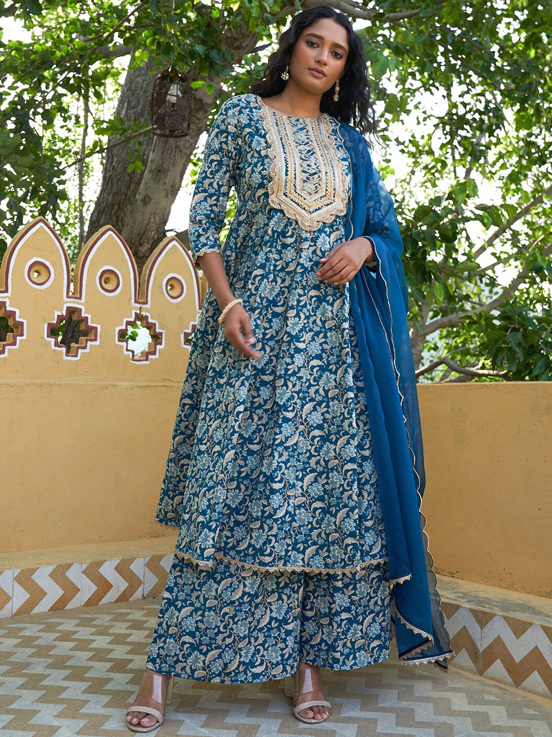 

Janasya Teal Floral Printed Gotta Patti Pure Cotton Anarkali Kurta with Palazzos & Dupatta