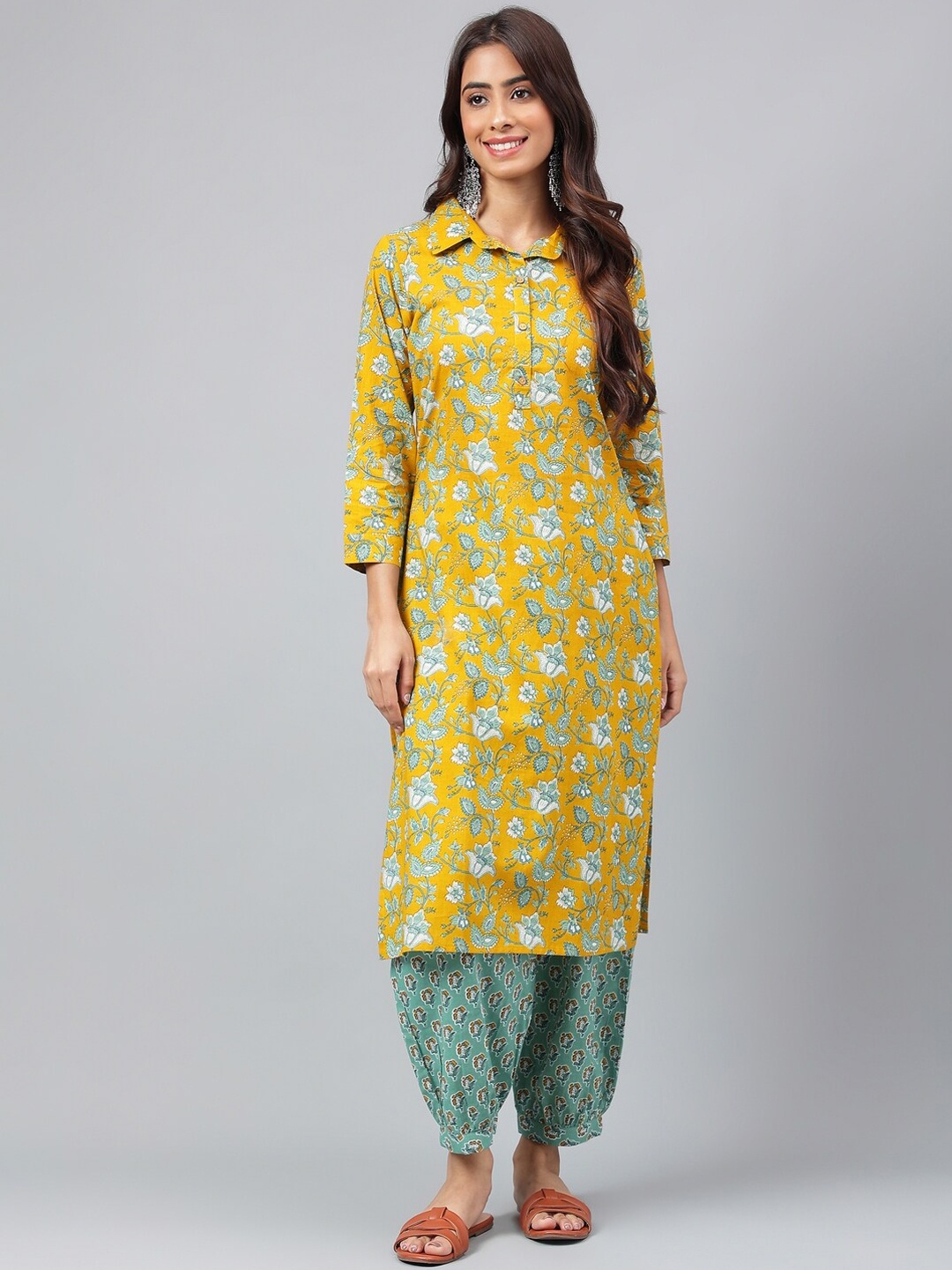 

Janasya Floral Printed Pure Cotton Kurta with Trousers, Mustard