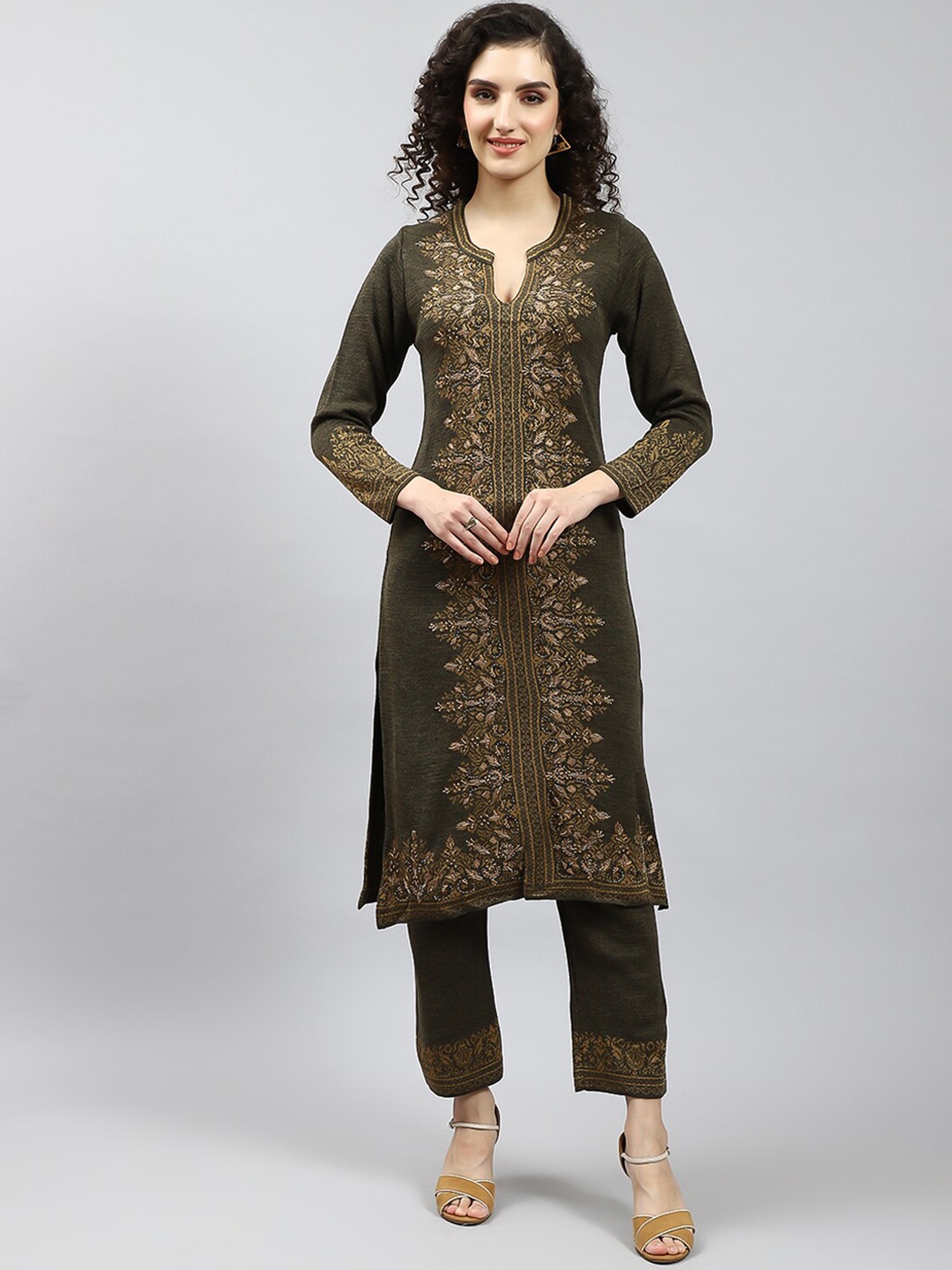 

Monte Carlo Woven Design Sequinned Wool Blend Kurta With Trousers, Green