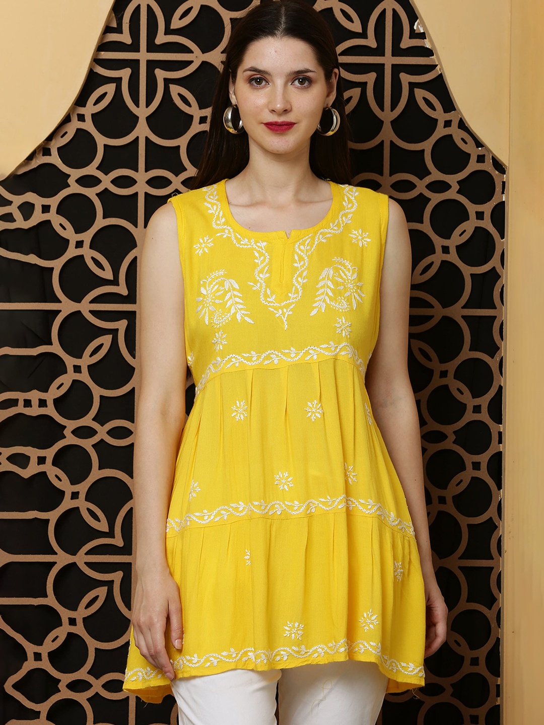 

FAWOMENT Floral Embroidered Chikankari A-Line Kurta, Yellow