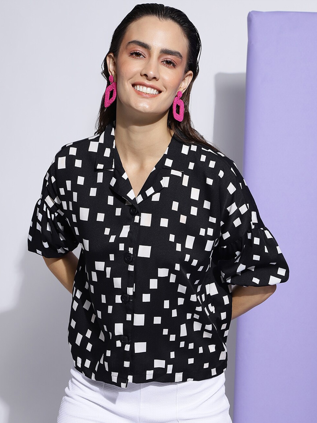 

CLEMIRA Geometric Printed Puff Sleeves Shirt Style Top, Black
