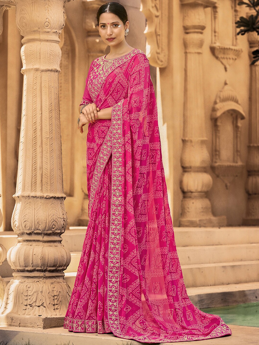 

Mitera Pink & Gold-Toned Printed & Embroidered Pure Georgette Bandhani Saree