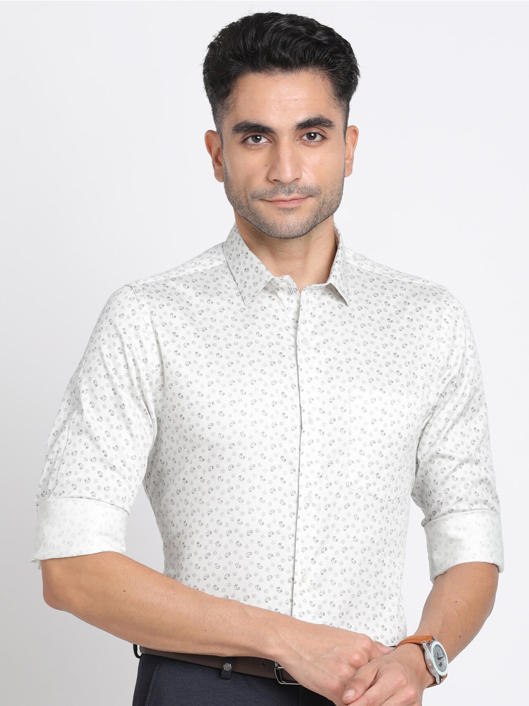 

Turtle Micro Ditsy Printed Modern Slim Fit Pure Cotton Formal Shirt, Cream