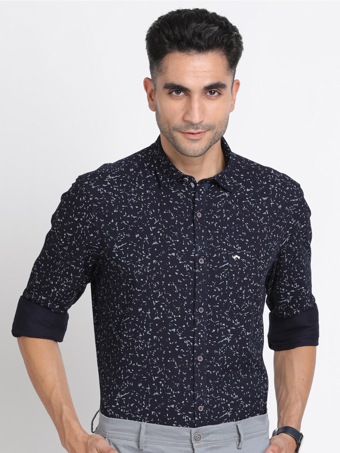 

Turtle Relaxed Slim Fit Micro Ditsy Printed Pure Cotton Casual Shirt, Navy blue