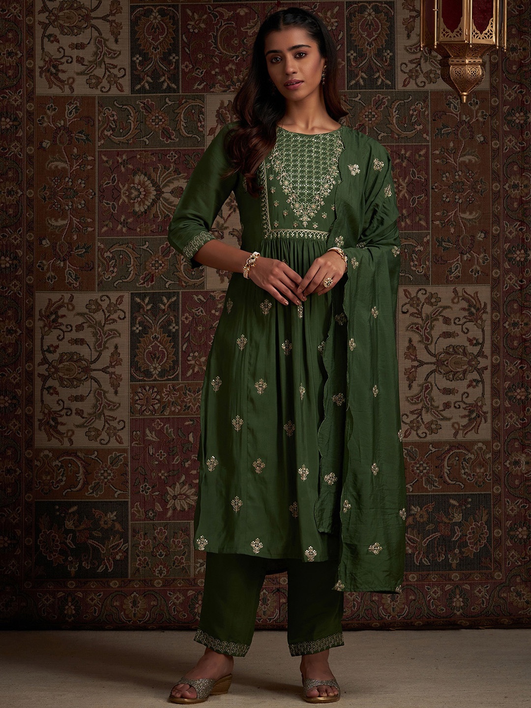 

Indo Era Floral Embroidered Sequinned Kurta & Trousers With Dupatta, Green