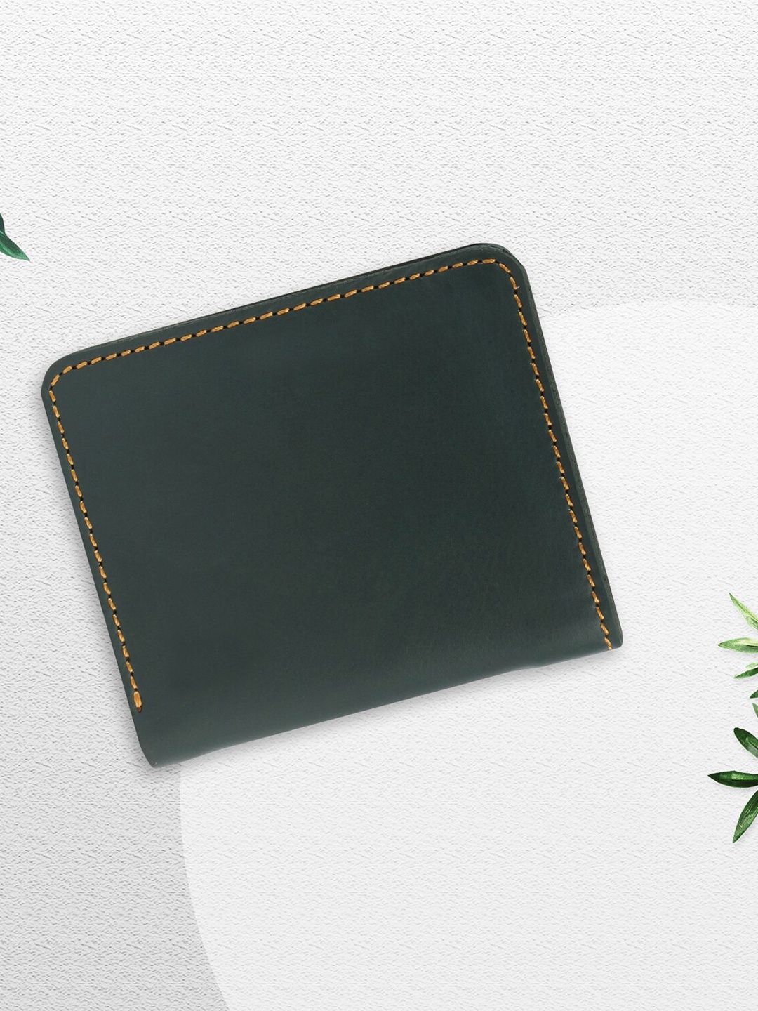 

LIONZY Men Leather Two Fold Wallet, Green