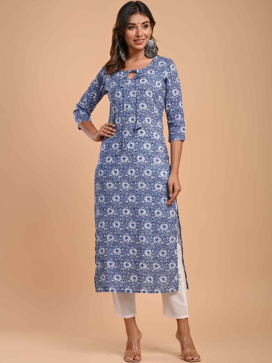

Aasiya Floral Printed Tie-up Neck Straight Kurta, Blue