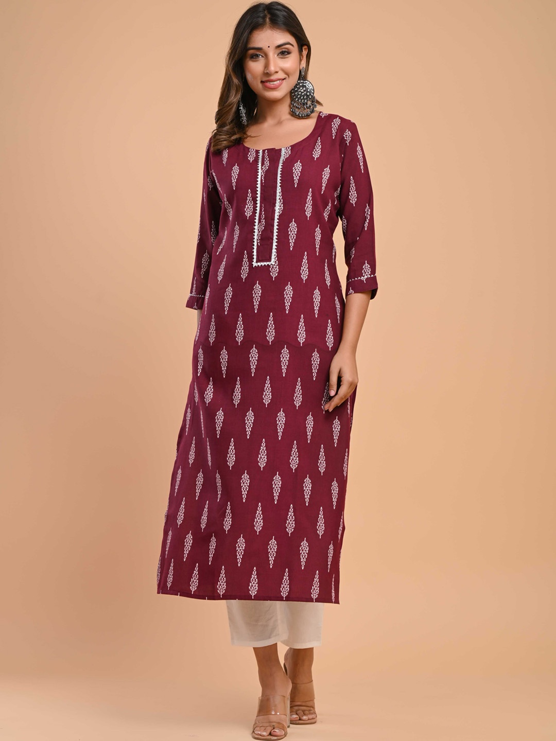 

Aasiya Ethnic Motifs Printed Round Neck Gotta Patti Kurta, Maroon