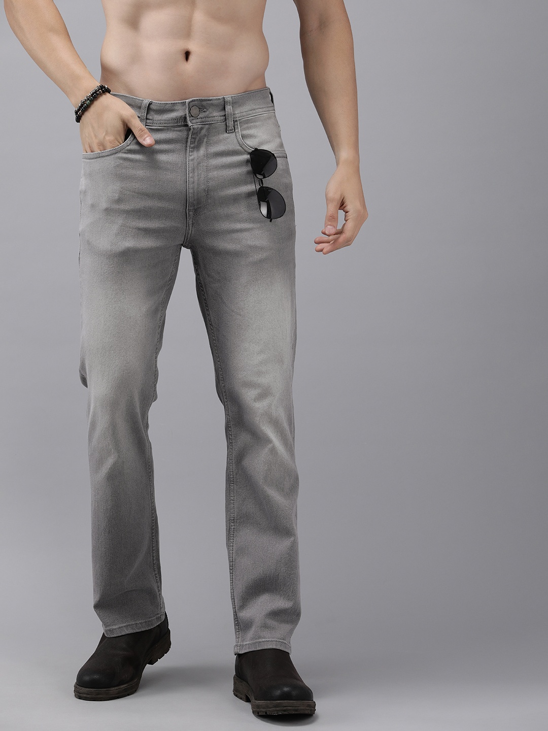 

Roadster Men Bootcut Mid-Rise Light Fade Jeans, Grey