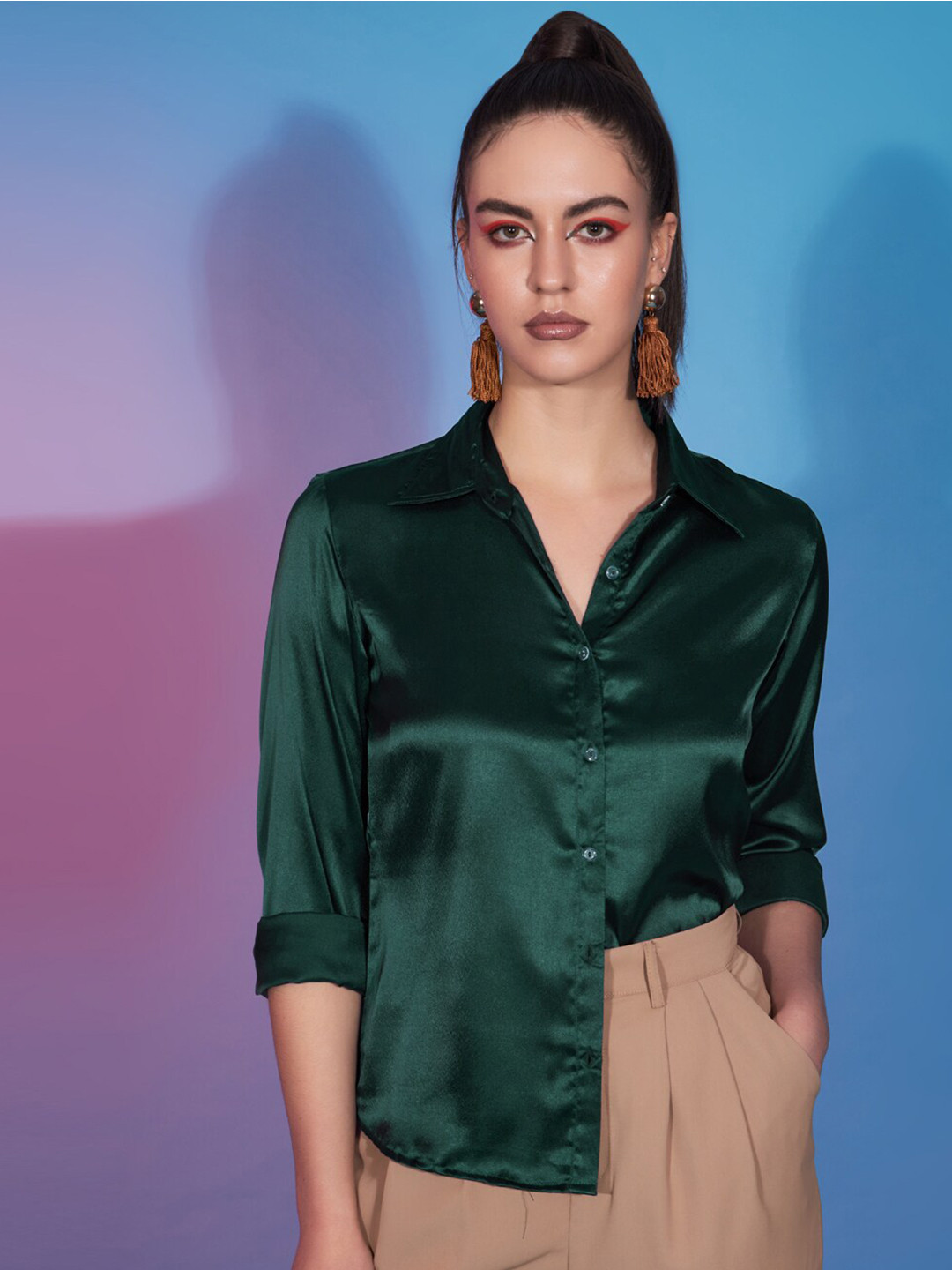 

Funday Fashion Spread Collar Regular Fit Satin Casual Shirt, Green