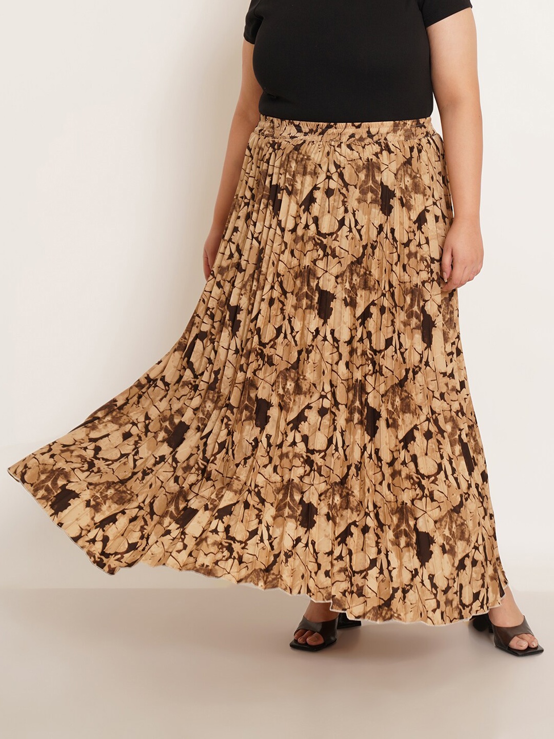 

U&F Beyond Abstract Printed Accordion Pleats Flared Maxi Skirt, Beige