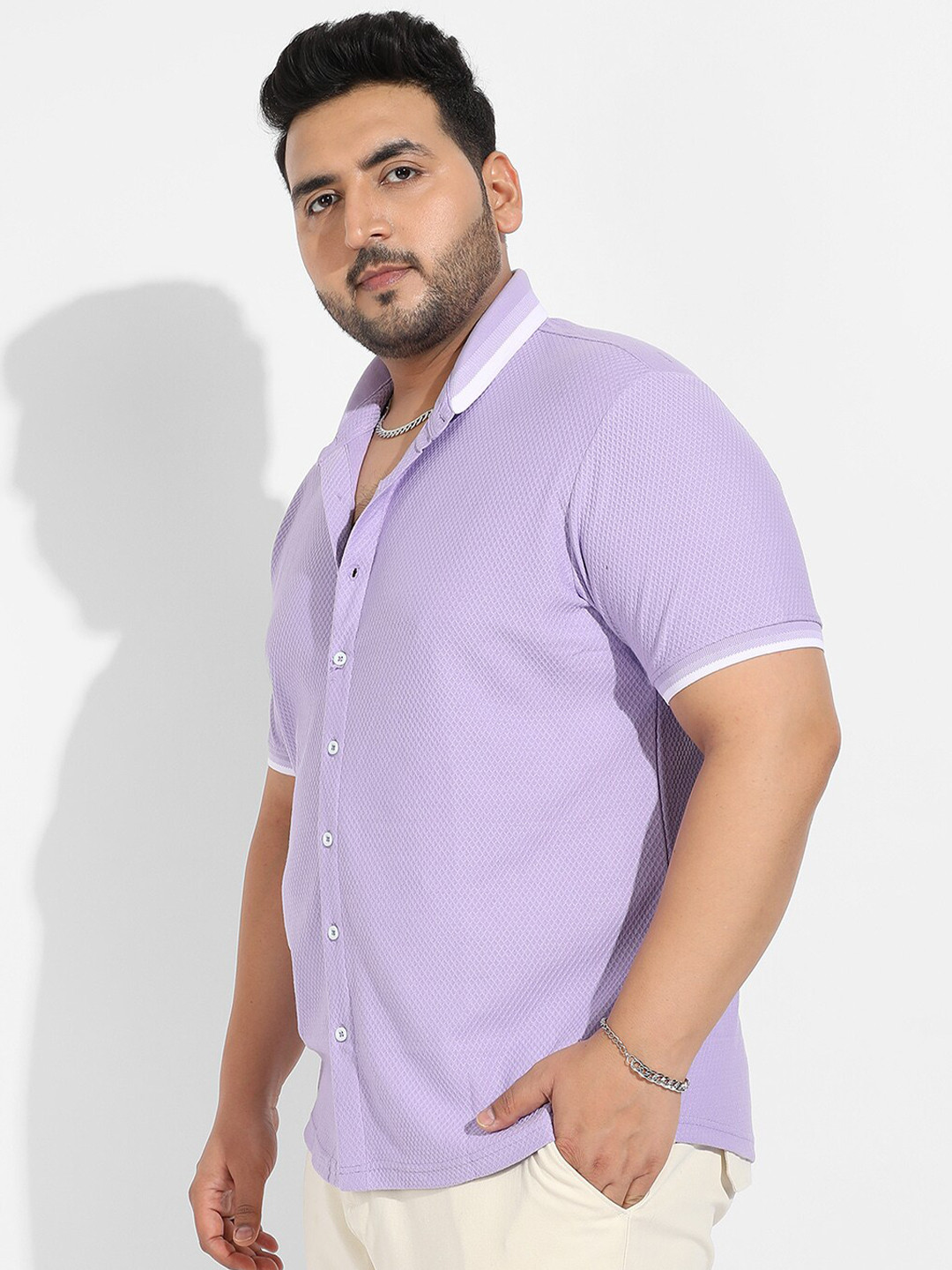 

Instafab Plus Plus Size Classic Geometric Self Design Spread Collar Cotton Casual Shirt, Lavender