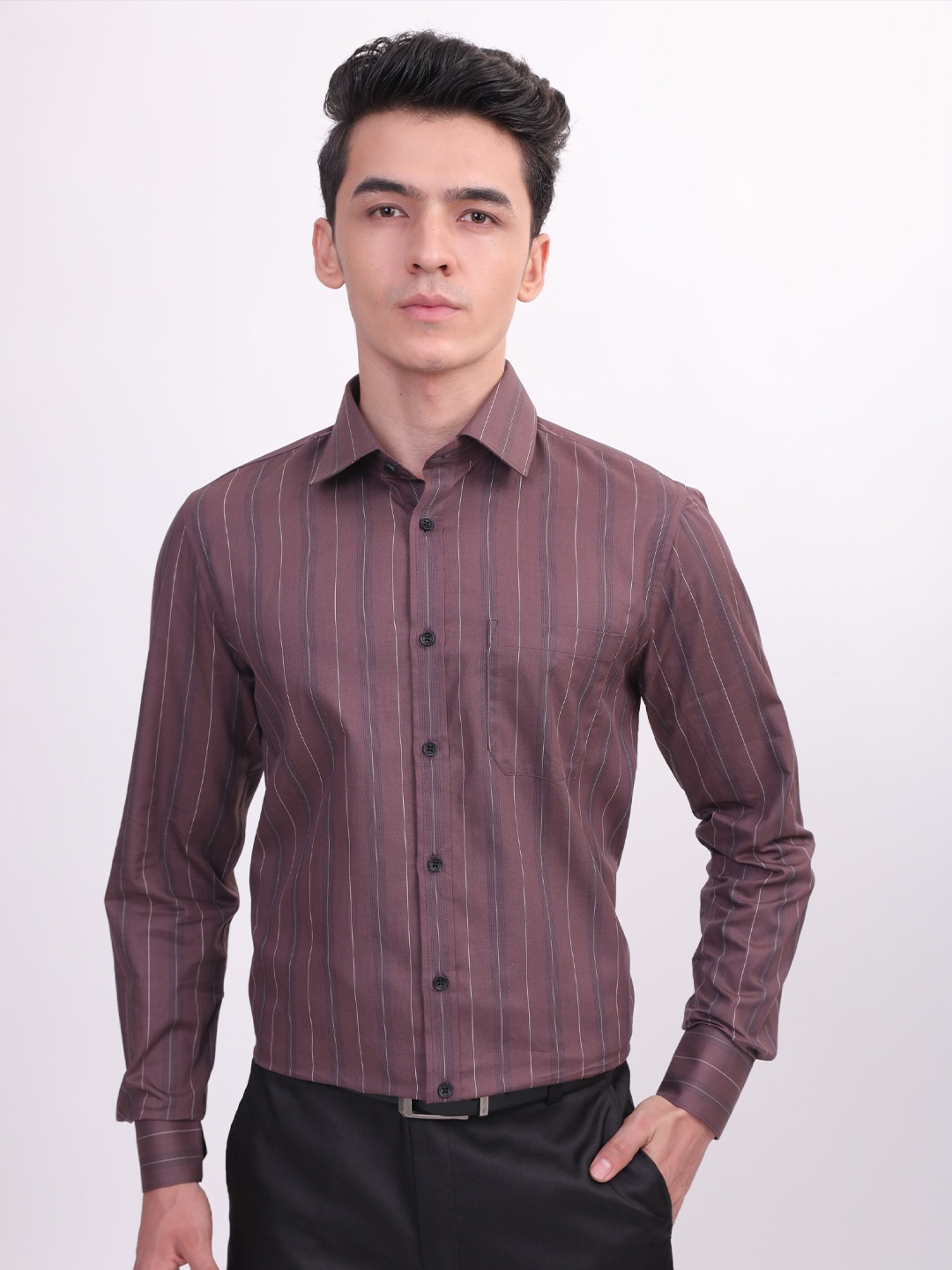 

LOUIS STITCH Comfort Regular Fit Vertical Striped Spread Collar Pure Cotton Formal Shirt, Brown