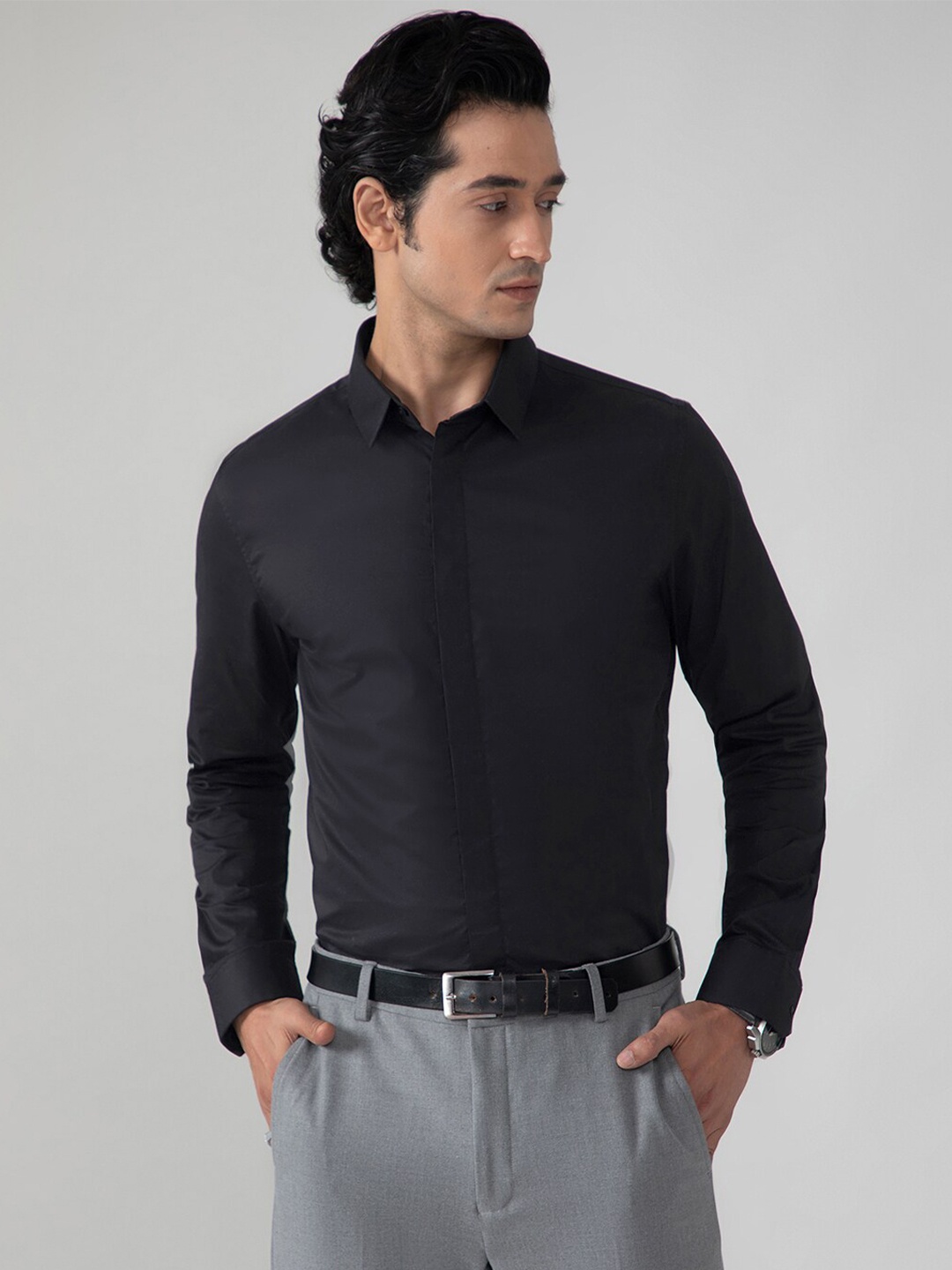 

SUBTRACT Spread Collar Slim Fit Formal Shirt, Black