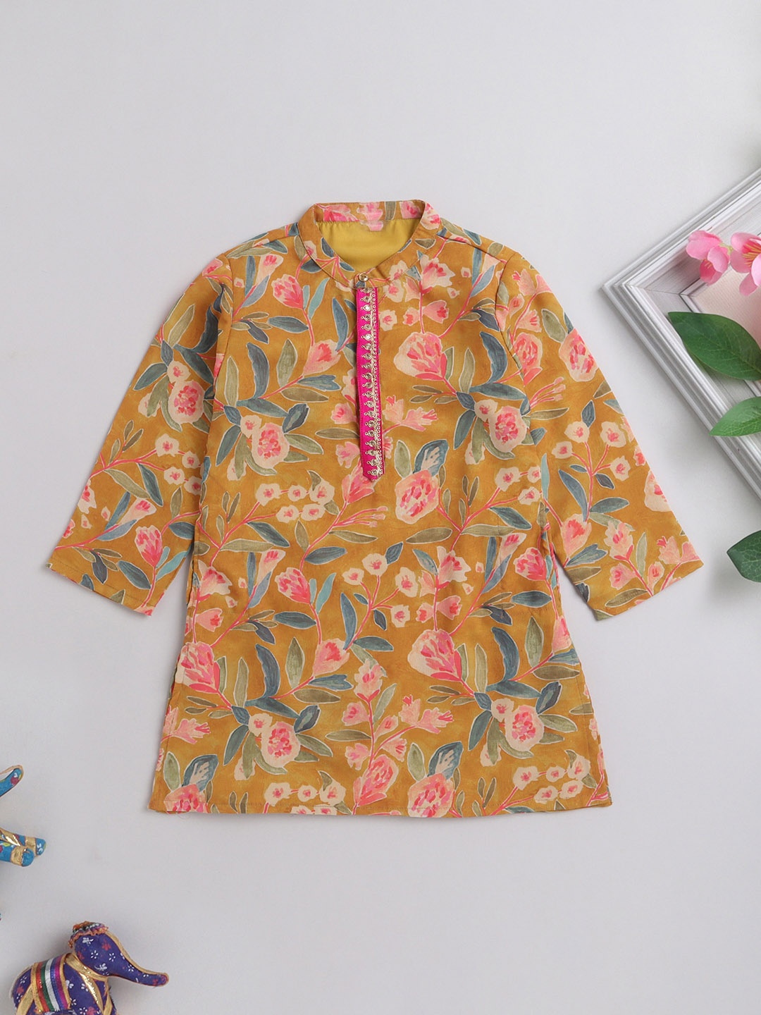 

The Magic Wand Boys Floral Printed Mandarin Collar Pure Chiffon Straight Kurta, Mustard