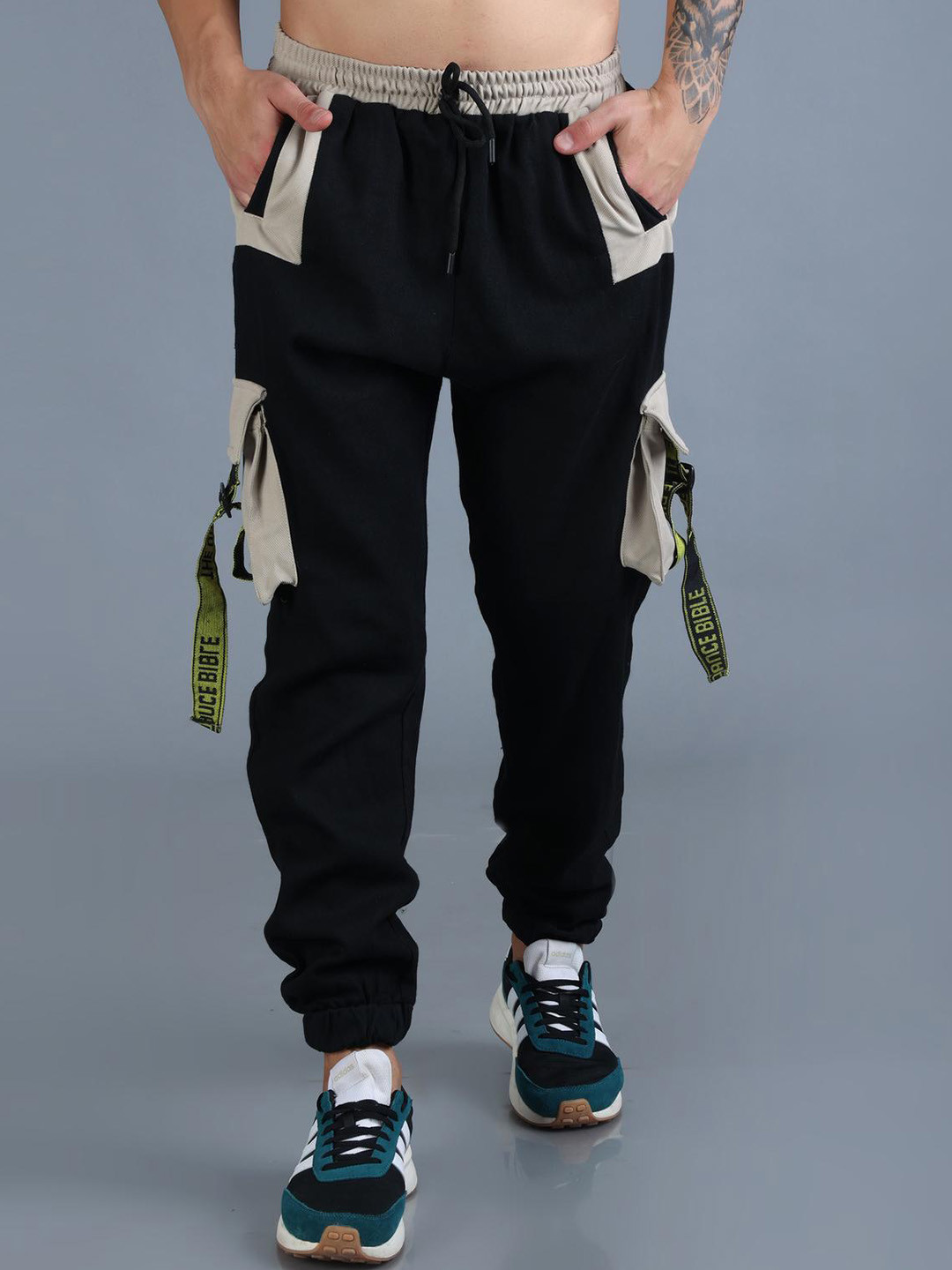 

The Dance Bible Men Relaxed-Fit Anti Odour Cargo Joggers, Black