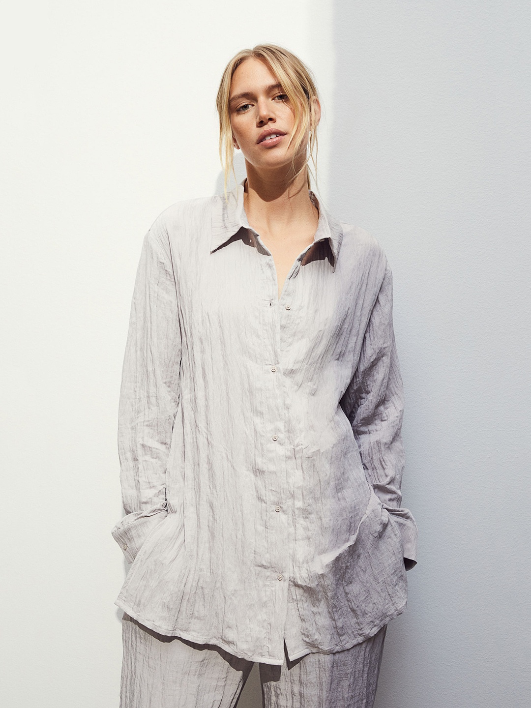 

H&M Crinkled Shirt, Grey