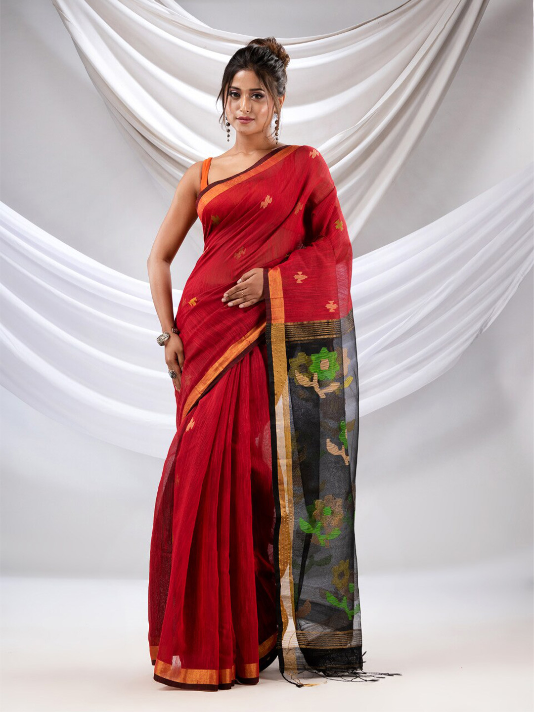 

Charukriti Ethnic Motifs Woven Design Zari Pure Cotton Saree, Red