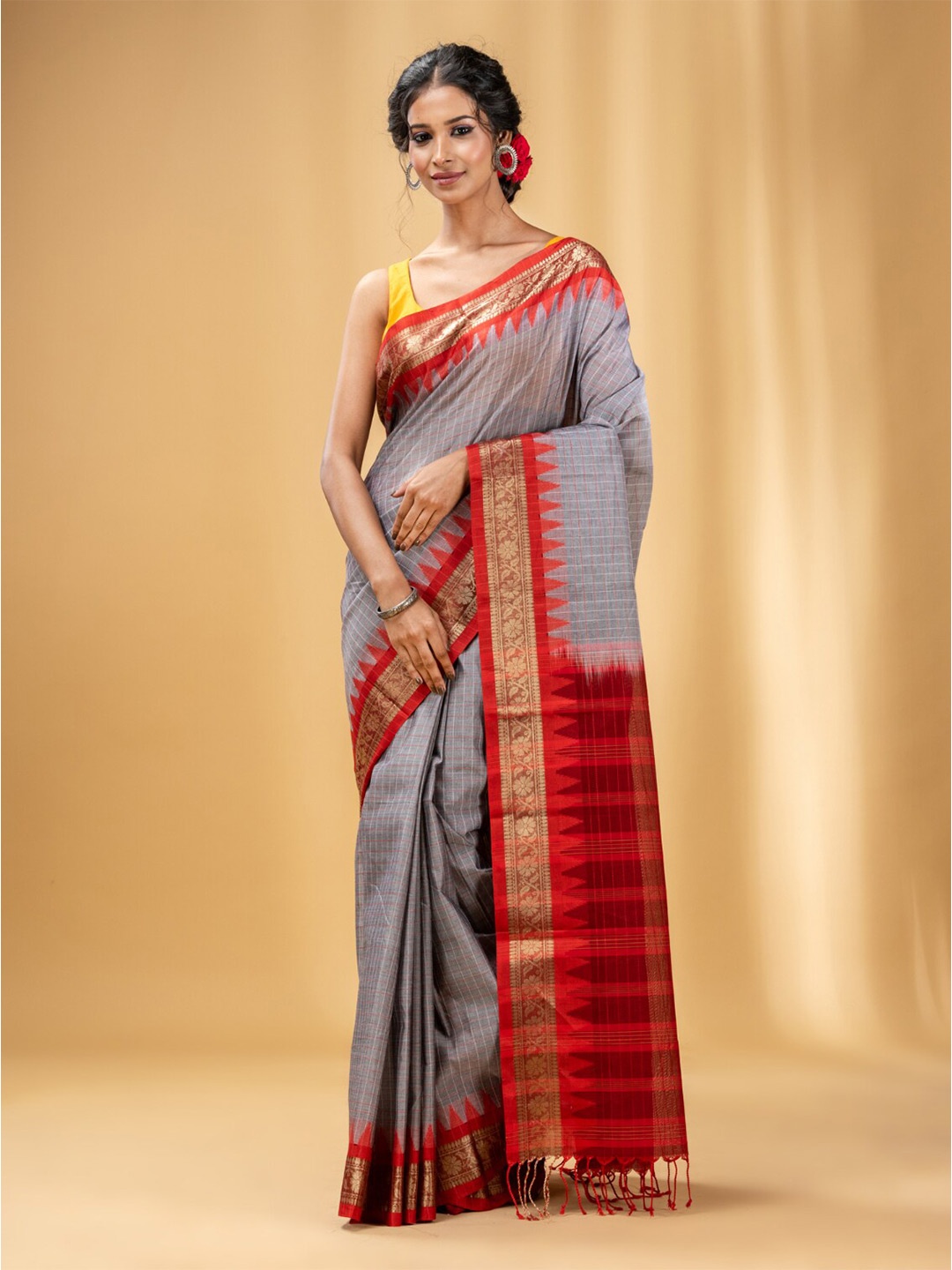 

Charukriti Checked Zari Detailed Pure Cotton Saree, Grey