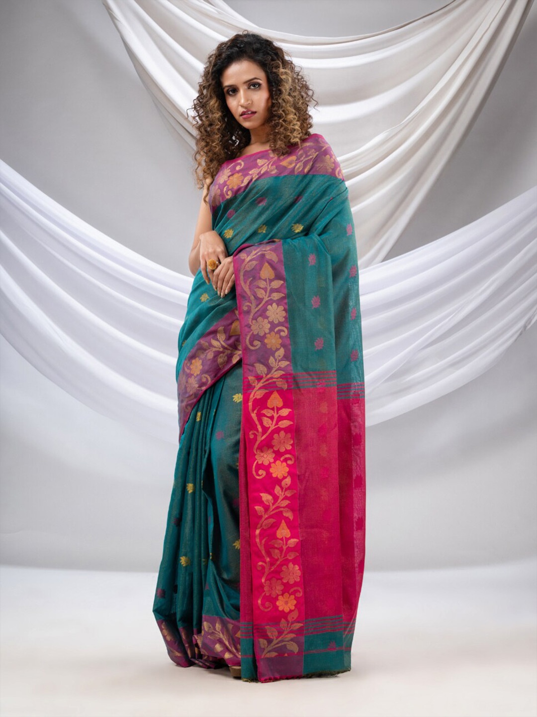 

Charukriti Floral Woven Design Zari Tissue Saree, Teal