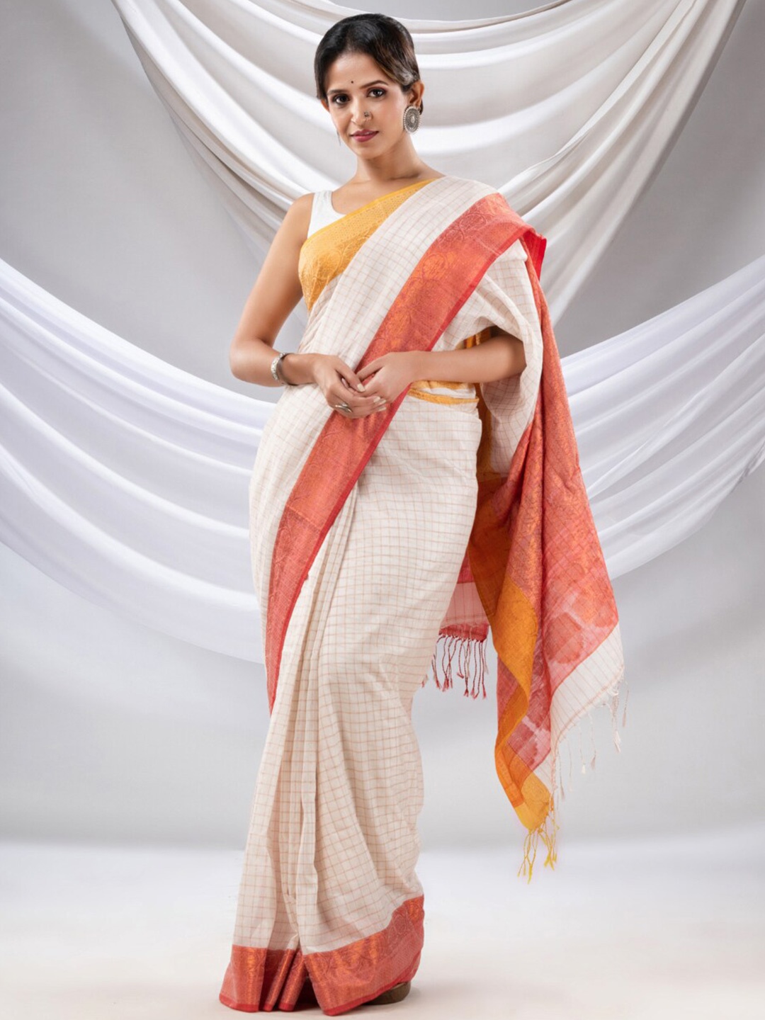 

Charukriti Checked Woven Design Zari Saree, White
