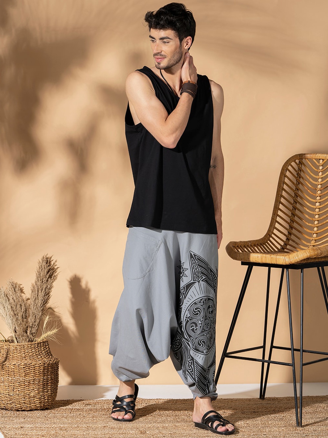 

The Veshti Company Men Printed Pure Cotton Loose-fit Harem Pants, Grey