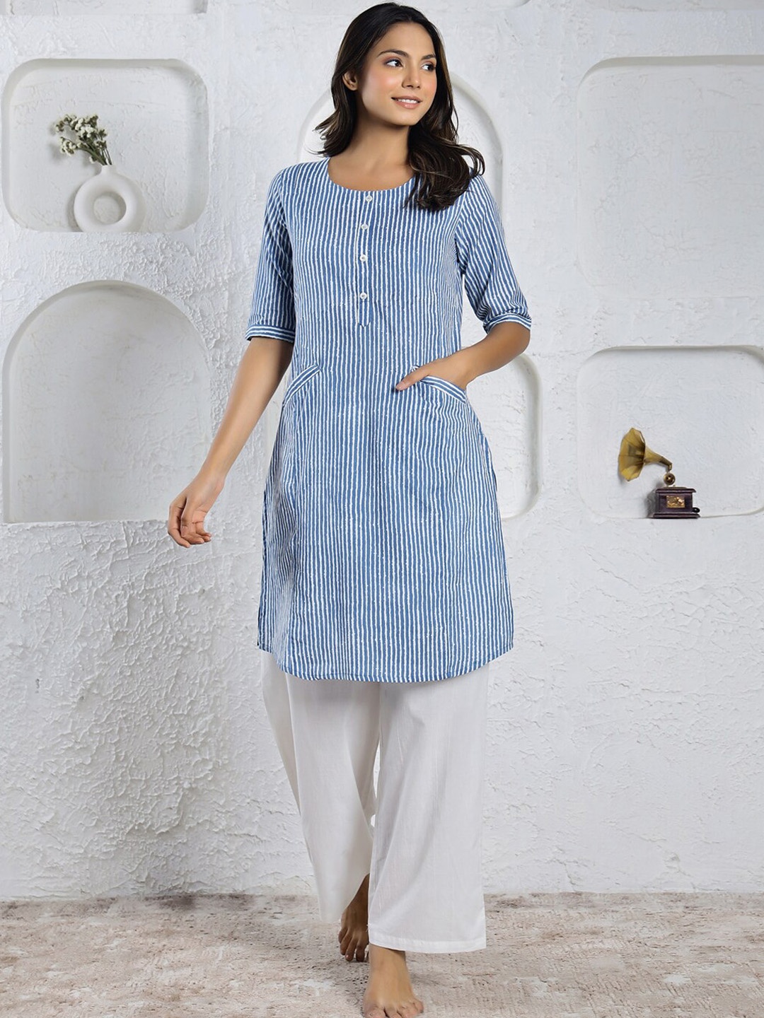 

RangDeep Striped Regular Pure Cotton Kurta With Trousers, Blue