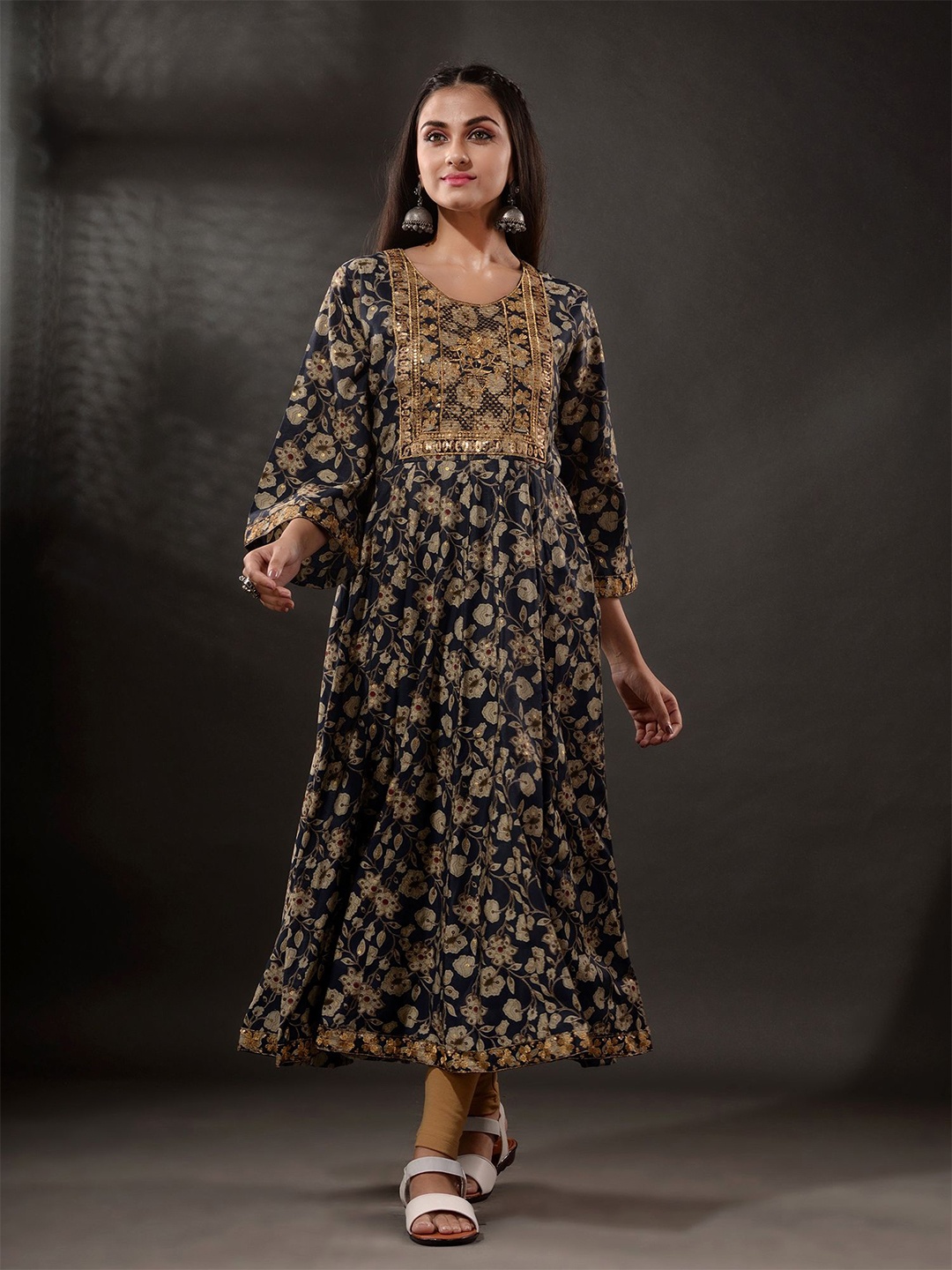 

Disli Floral Printed Round Neck Sequinned Anarkali Kurta, Blue