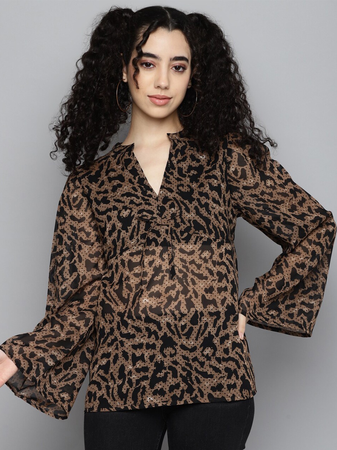 

Kook N Keech Abstract Printed Mandarin Collar Flared Sleeves Top, Beige