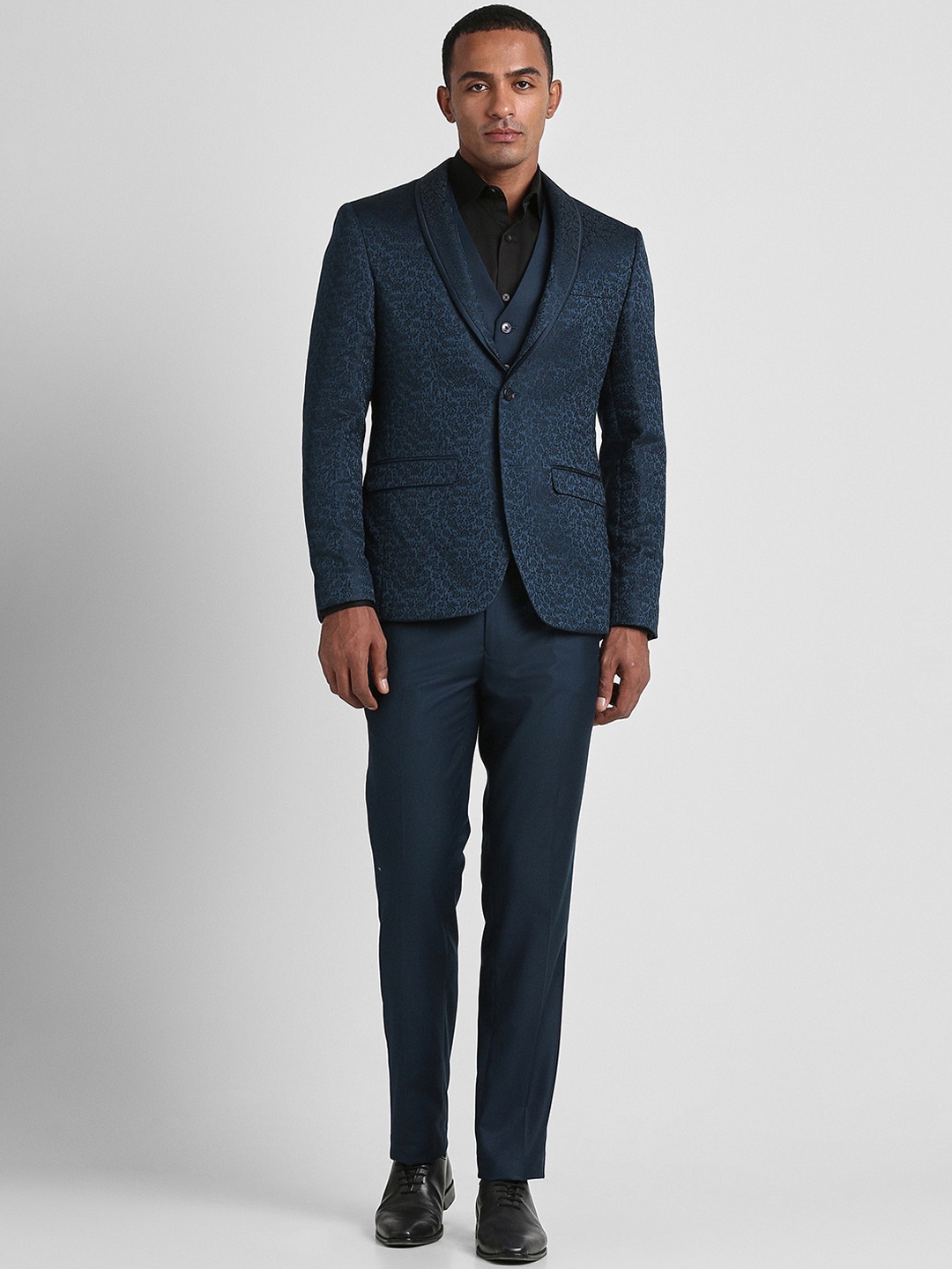 

Peter England Printed Slim-Fit Single-Breasted Three-Piece Formal Suit, Navy blue