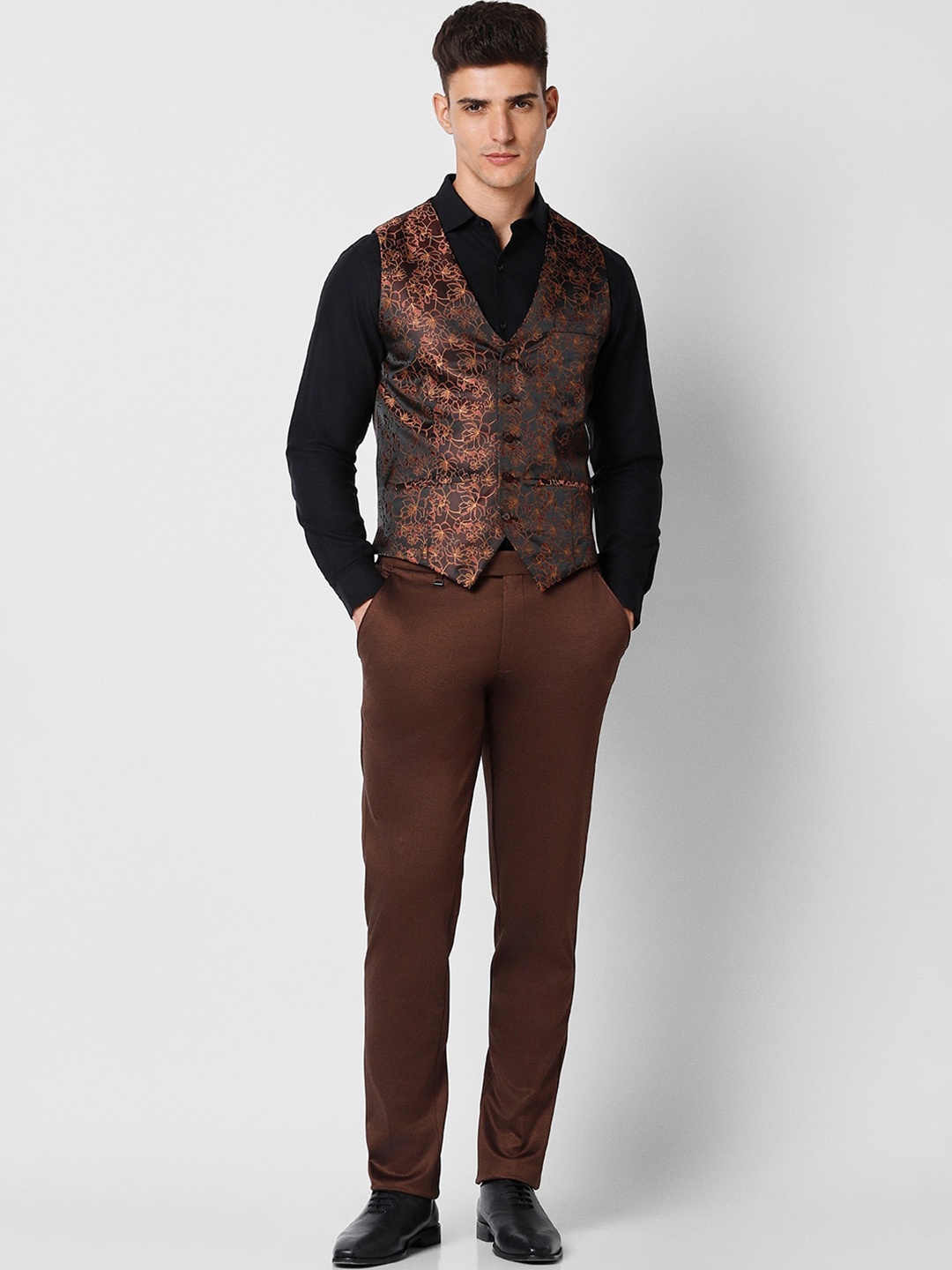 

Van Heusen Notched Lapel Slim Fit Three Piece Suit, Brown