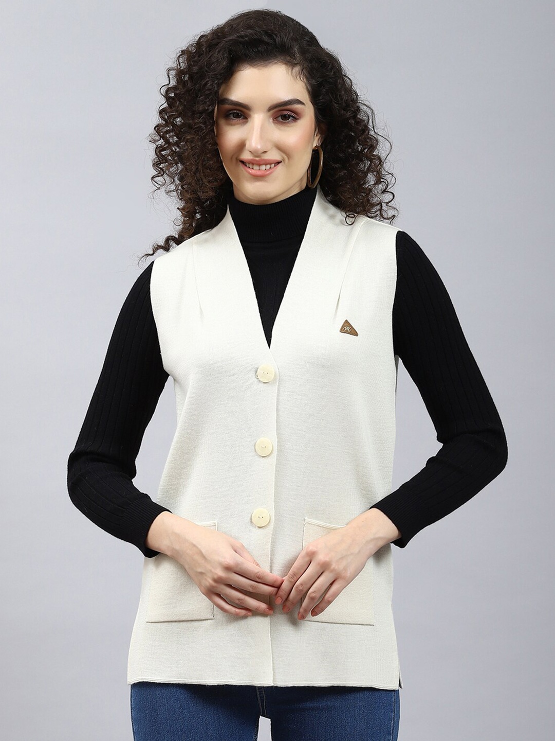 

Monte Carlo V-Neck Sleeveless Woollen Cardigan, Off white